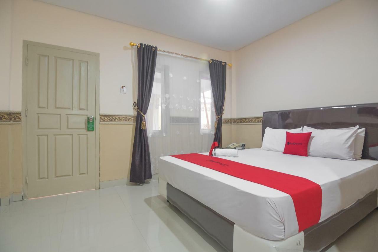 Reddoorz @ Tanjung Karang Lampung Hotell Bandar Lampung Eksteriør bilde